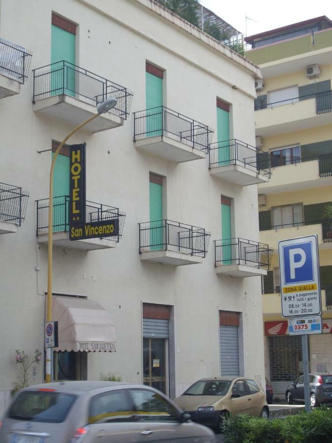 Hotel San Vincenzo โซเวราโต มาริน่า ภายนอก รูปภาพ