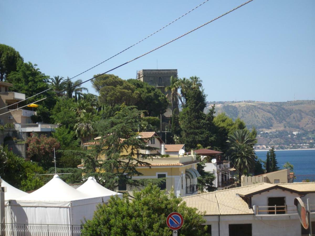 Hotel San Vincenzo โซเวราโต มาริน่า ภายนอก รูปภาพ