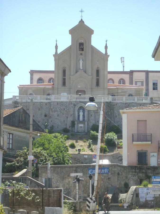 Hotel San Vincenzo โซเวราโต มาริน่า ภายนอก รูปภาพ