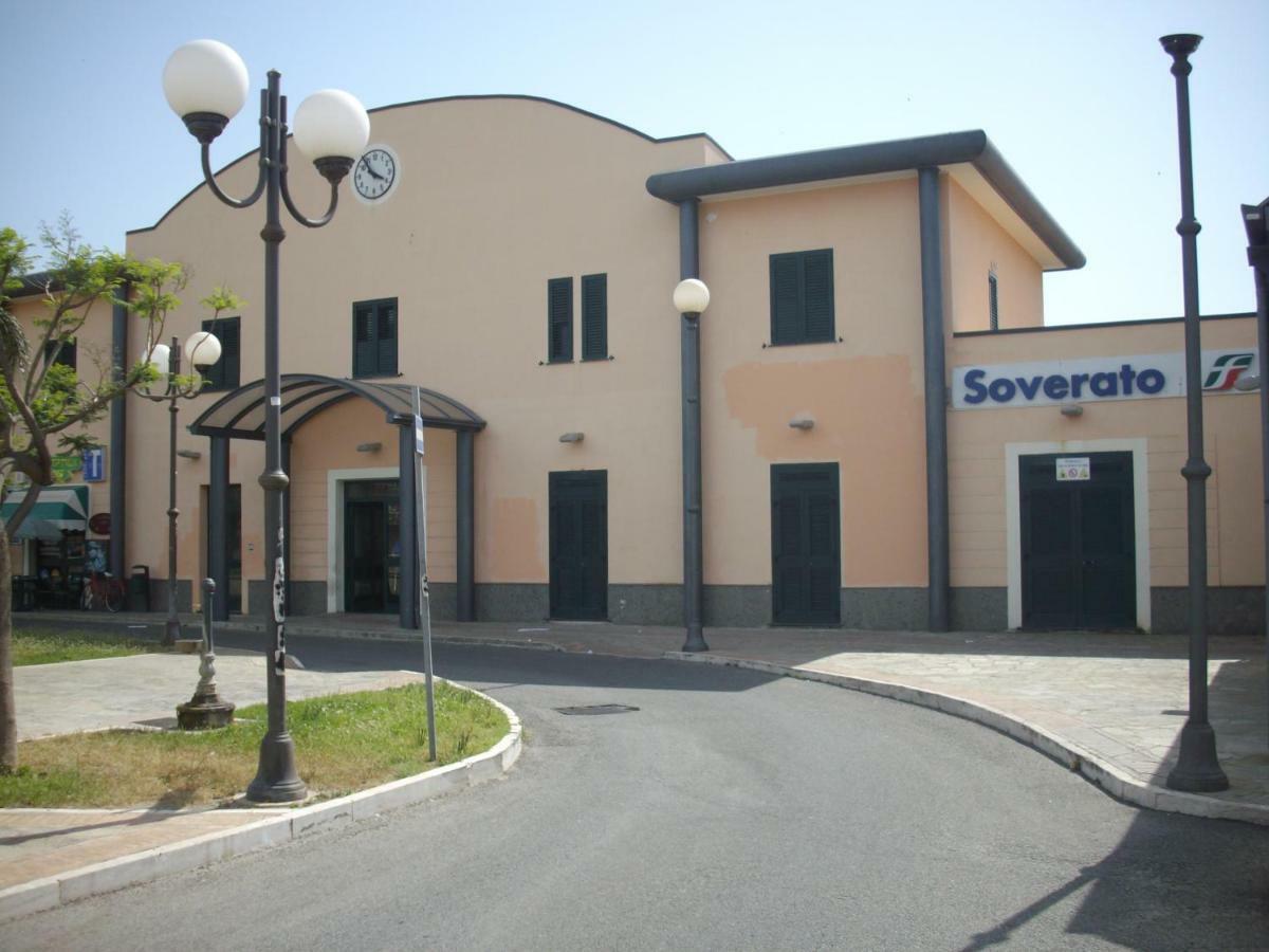 Hotel San Vincenzo โซเวราโต มาริน่า ภายนอก รูปภาพ